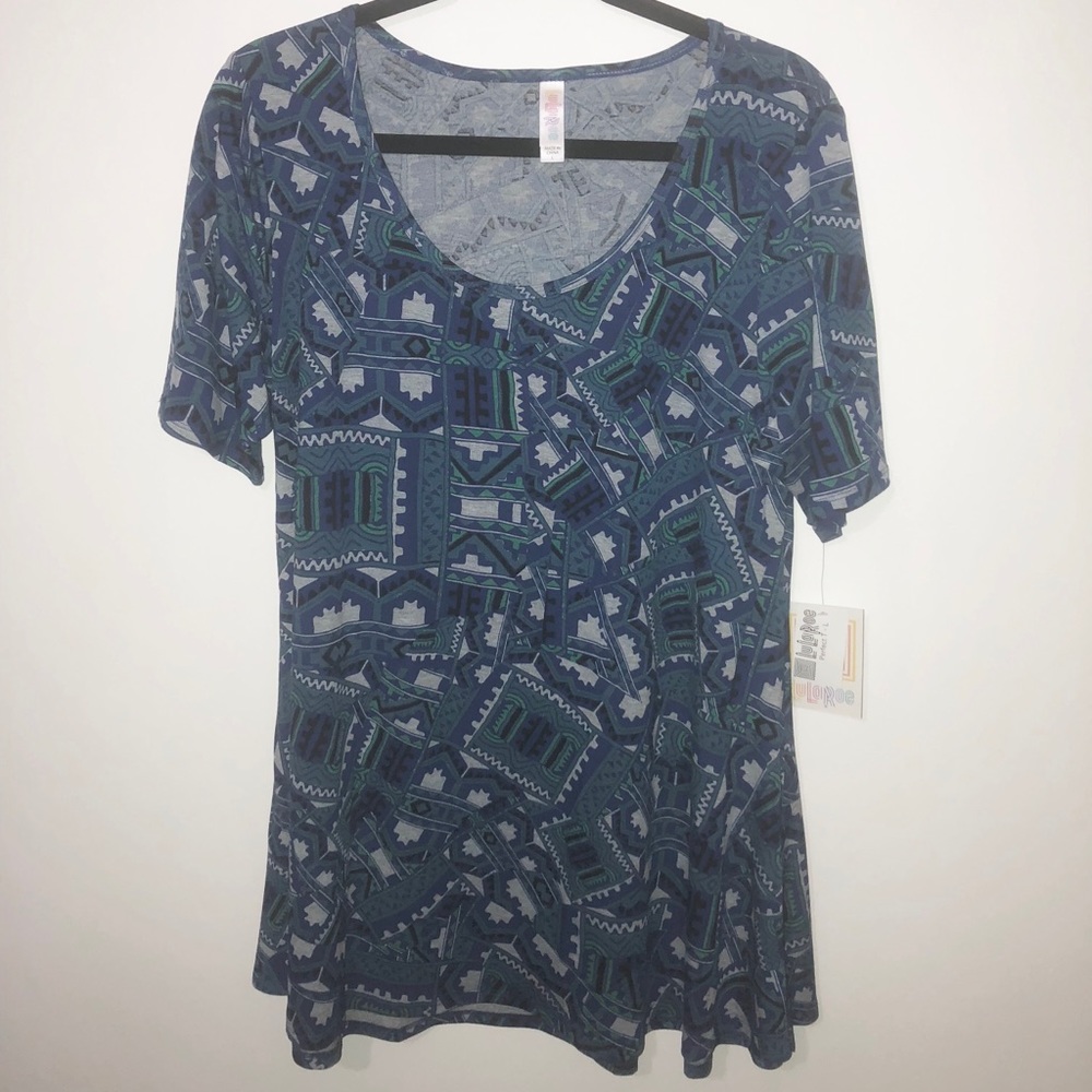 Large LulaRoe perfect tee